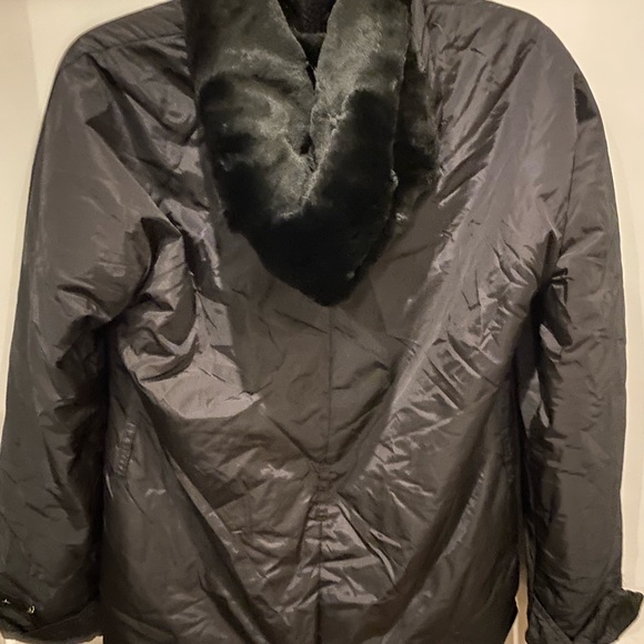 S Maxmara puffer jacket w/fur - Picture 2 of 6